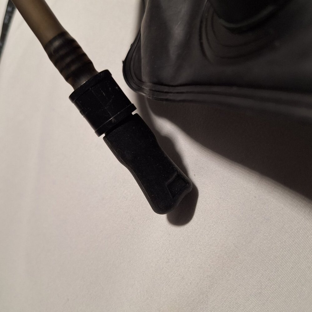 Vibedration Hydration Bladder (2 Liter?) - Used - Picture 4 of 6